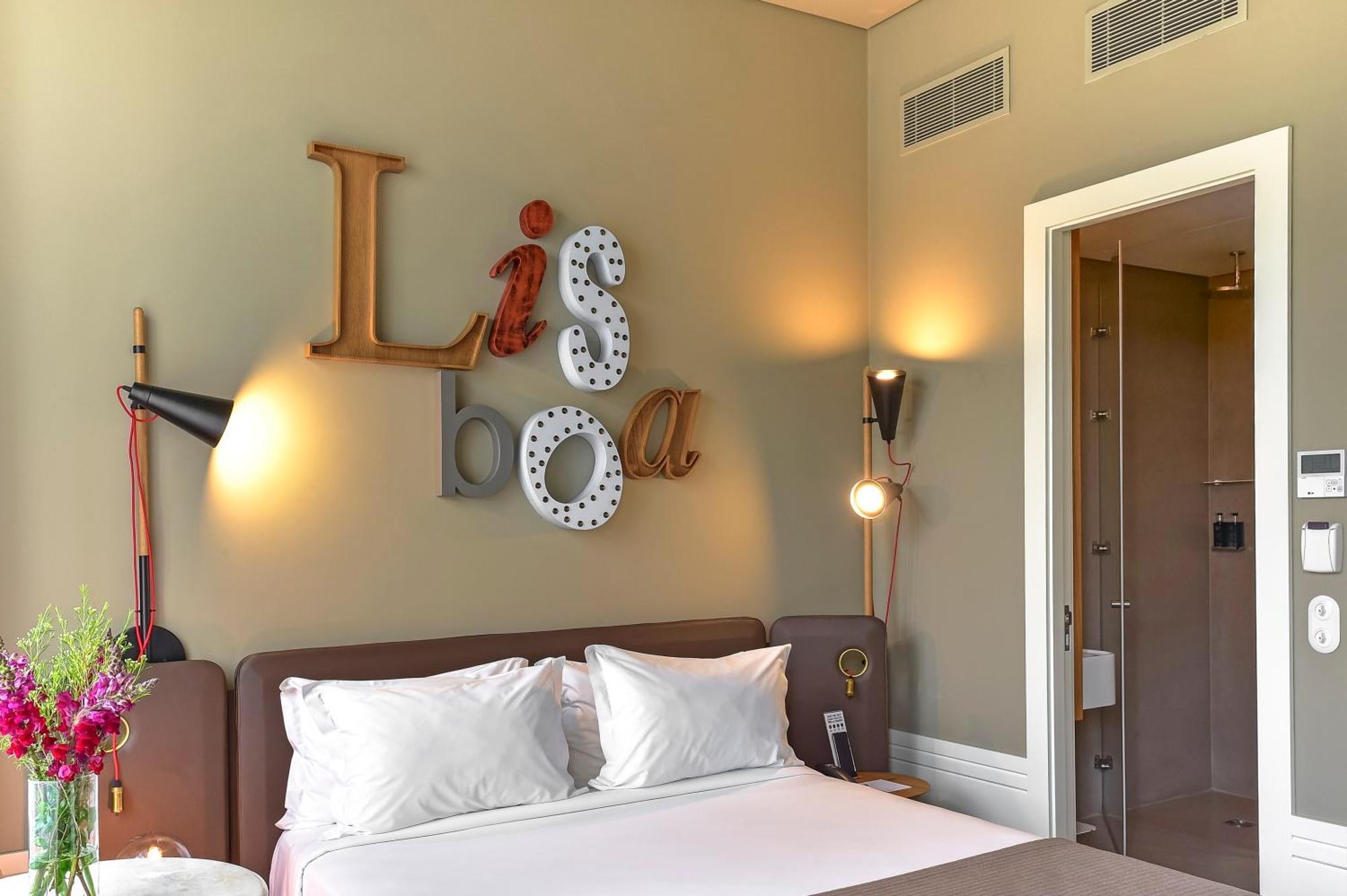 Double Room Rossio Square view