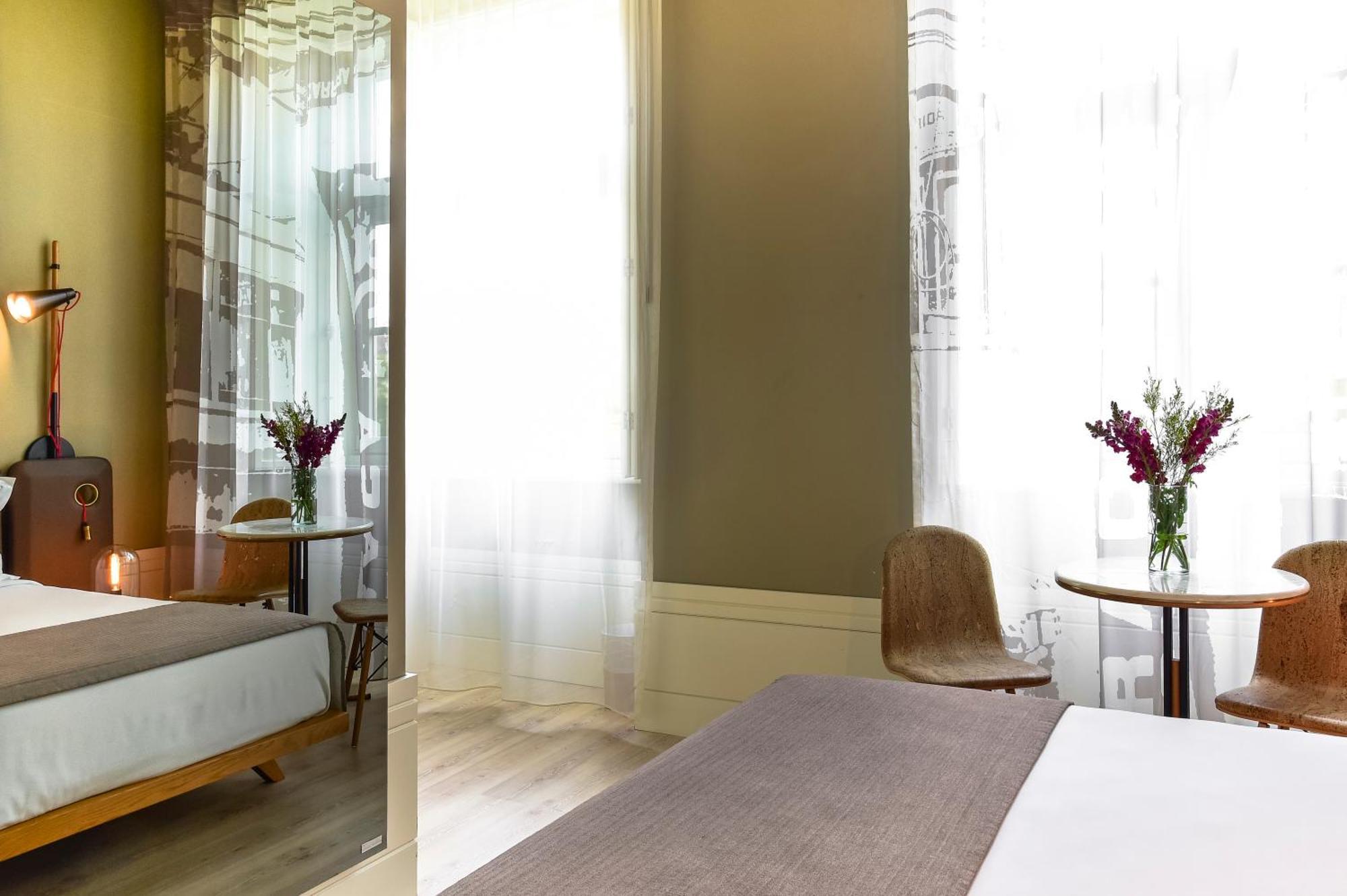 Double Room Rossio Square view