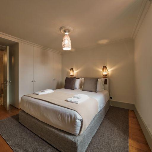 Superior One-Bedroom Apartment	 Balcony