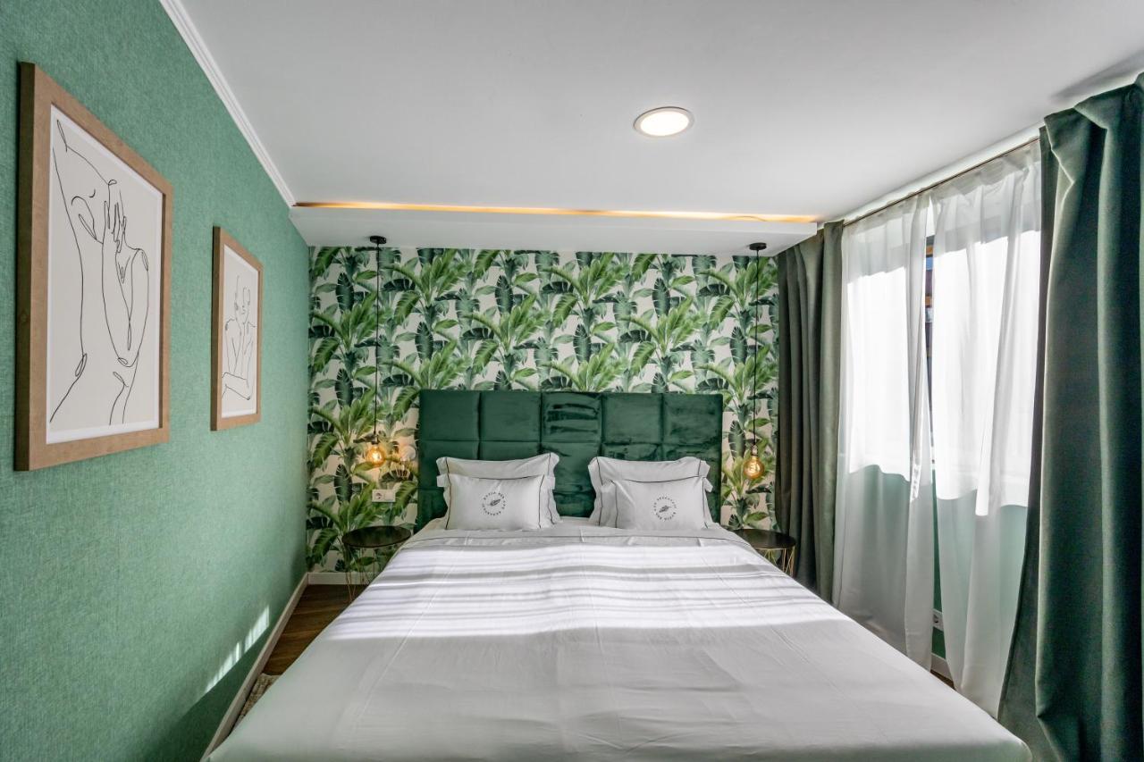 Double Room Private Bathroom