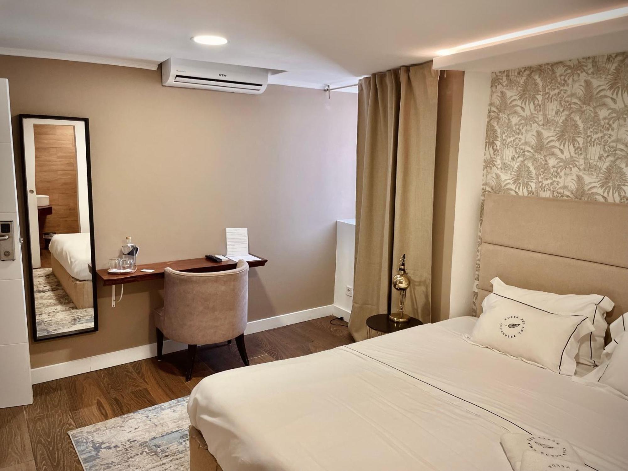 Double Room Private Bathroom Small window