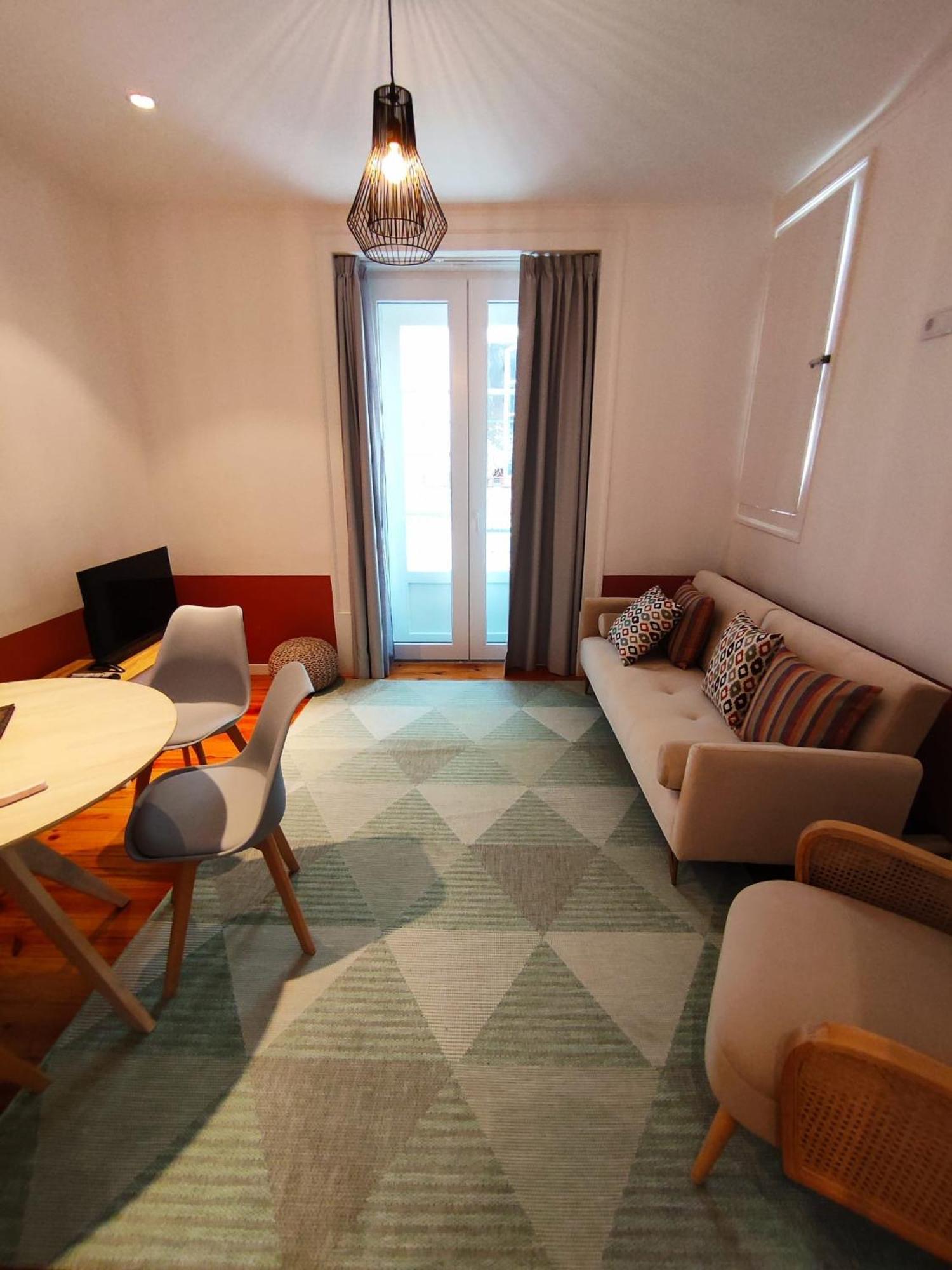 Superior One-Bedroom Apartment