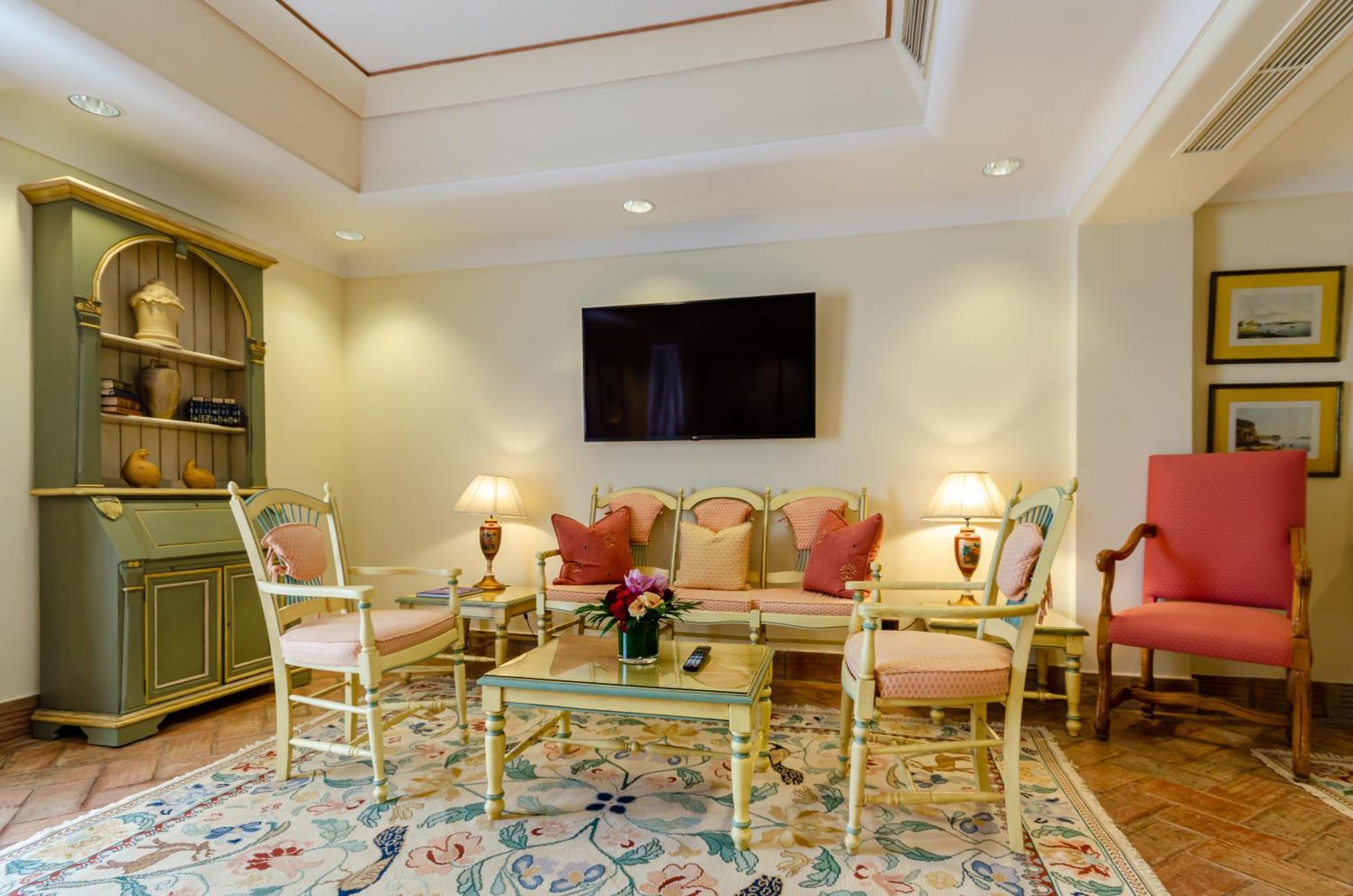 Palace Deluxe Room