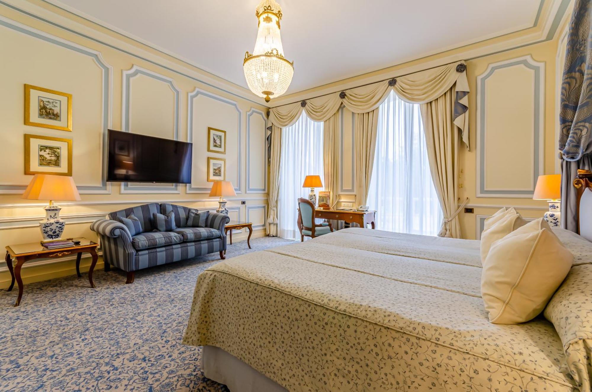 Palace Deluxe Room