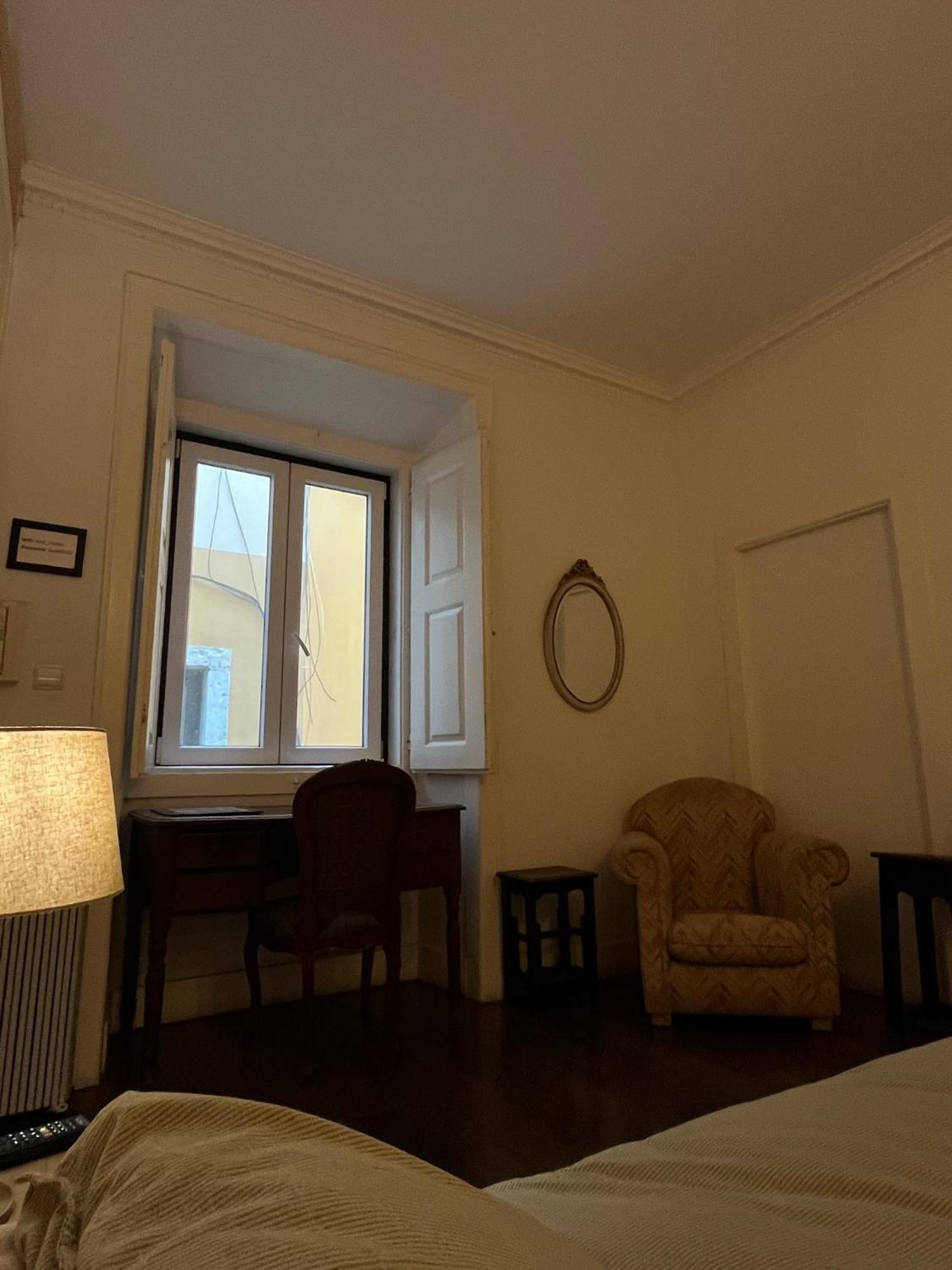 Double or Twin Room Private Bathroom