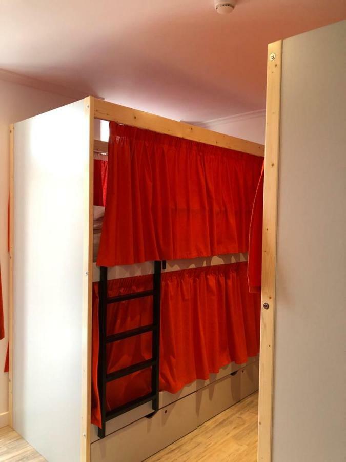 Bed 8-Bed Mixed Dormitory Room