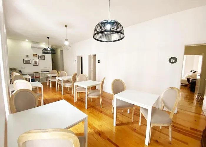 Bed and Breakfast The Postcard Lissabon