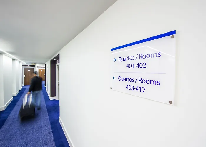 Holiday Inn Express Lisboa - Av. Liberdade By Ihg Con una pista da Golf