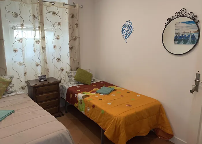 House And Rooms In Lisboa