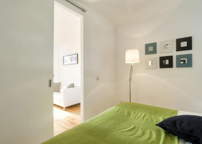 Ferienwohnung Bmyguest - Castelo Stylish Flat Lissabon