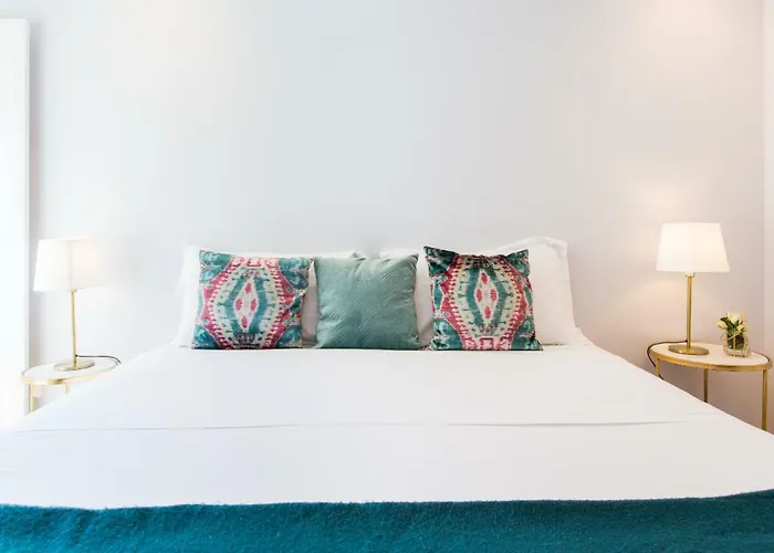 Haustierfreundliches Your Home In Palacio Do Bairro Alto Lissabon